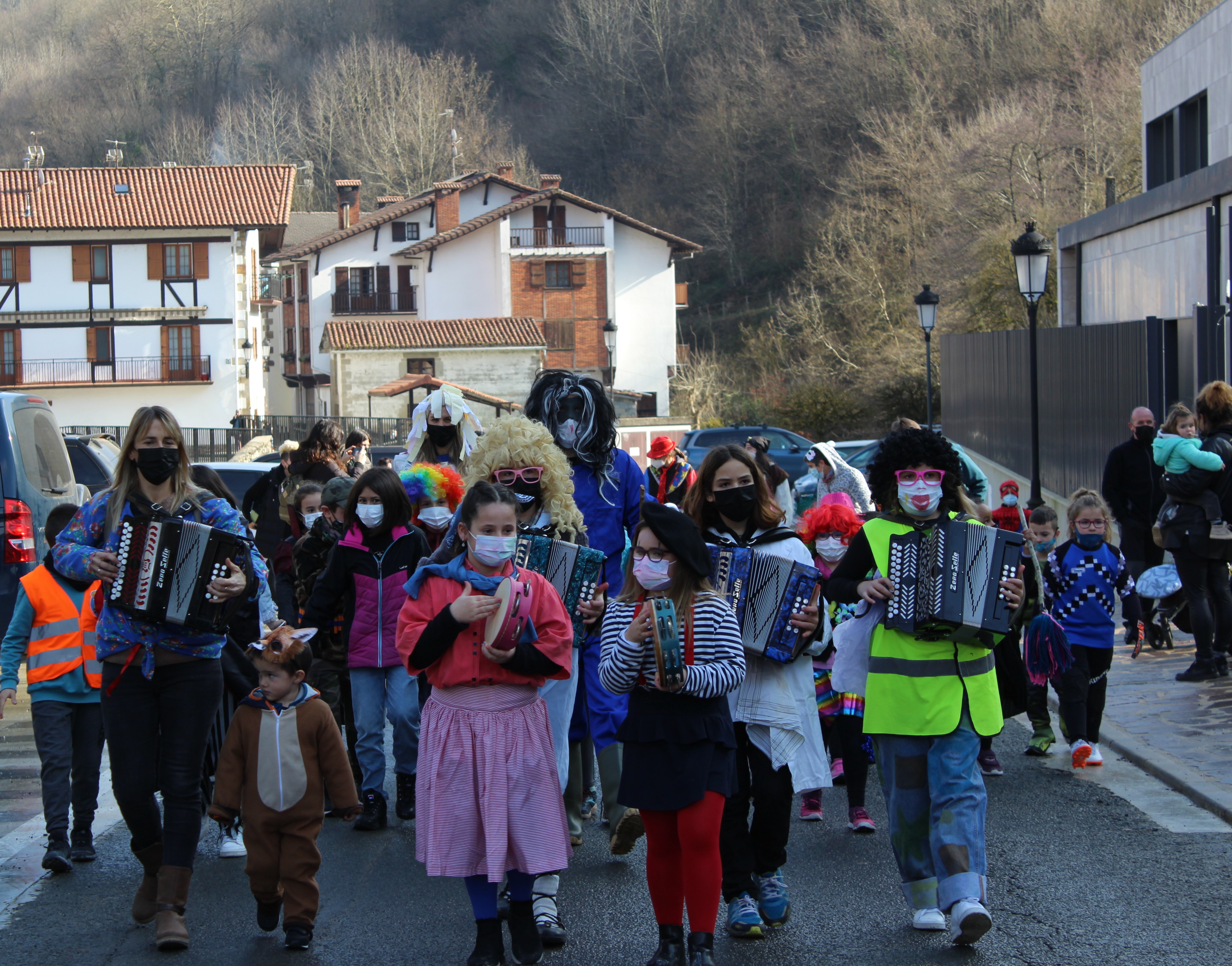 Las escuelas rurales recuperan sus Carnavales, tras el parón del año pasado